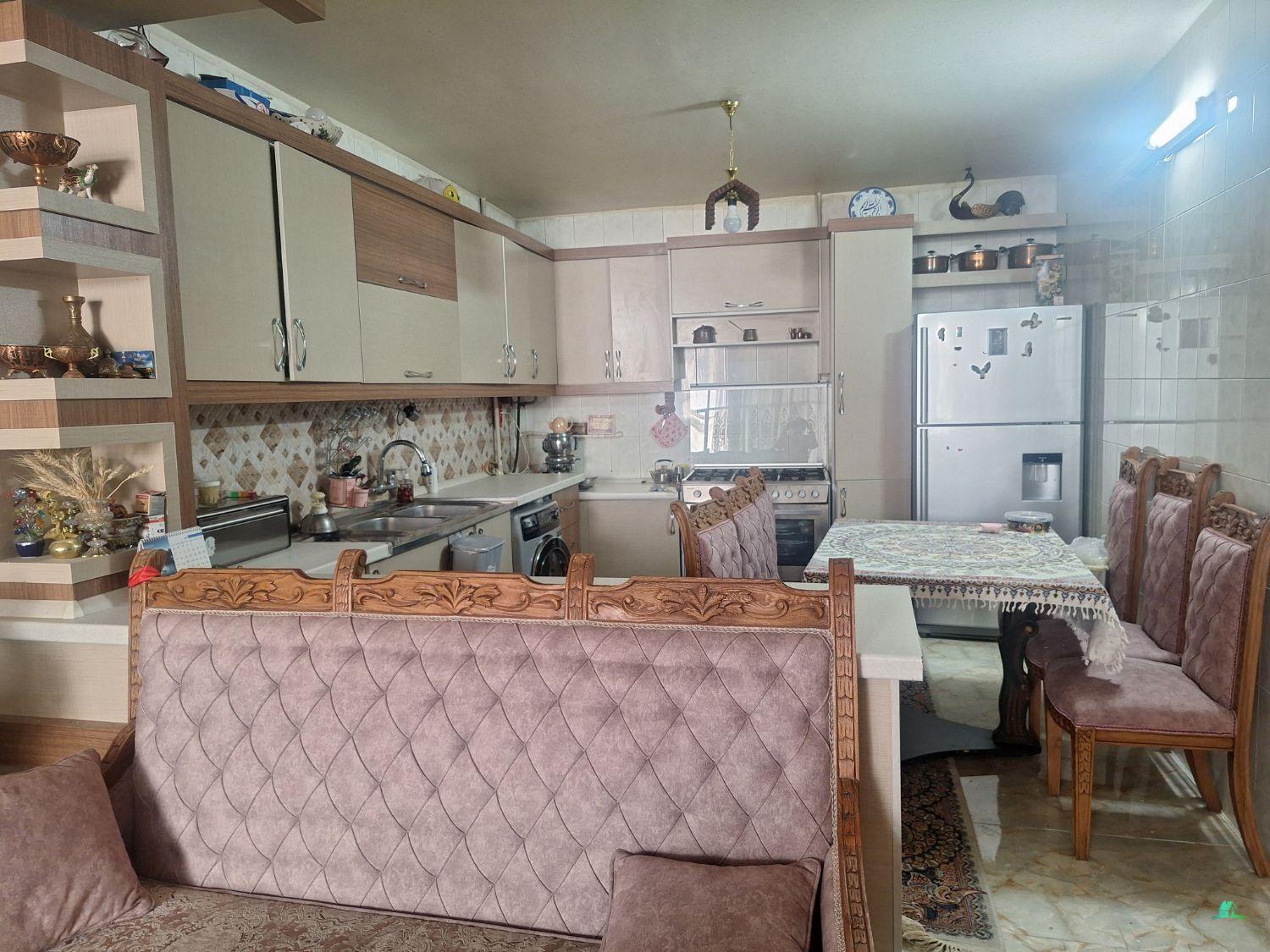 کد14133( فروش خانه ویلایی 2 طبقه خیابان آل خجند)