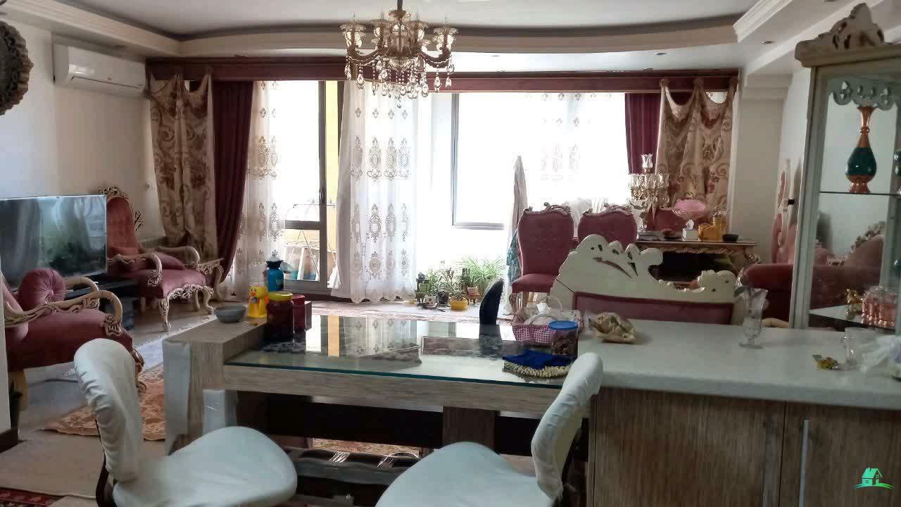 کد11003 ( آپارتمان 108 متری فول امکانات خیابان تالار)