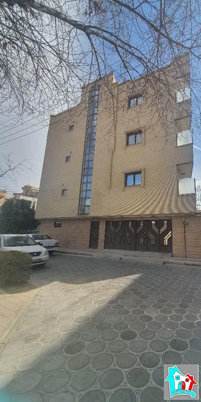 کد9231 (آپارتمان 78 متری شیک خیابان سروش)